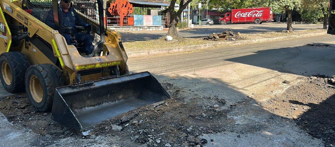 Avanza mejoramiento vial en Neiva: se ejecutaron trabajos de parcheo en la Carrera 16