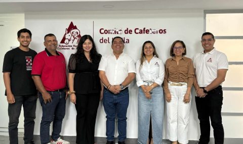 Comité de Cafeteros impulsa el desarrollo vial en Aipe