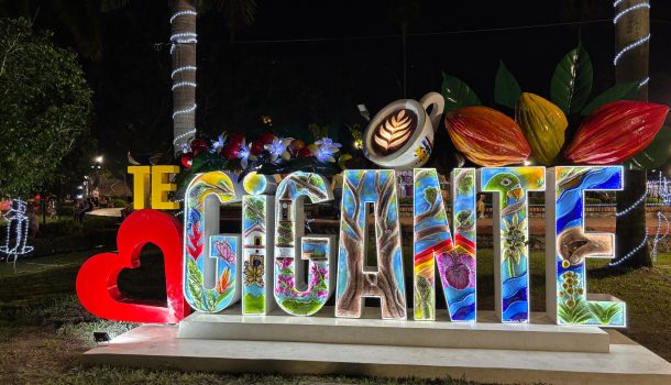 Con misa campal, la Alcaldía de Gigante, entregó las obras de adecuación del parque principal
