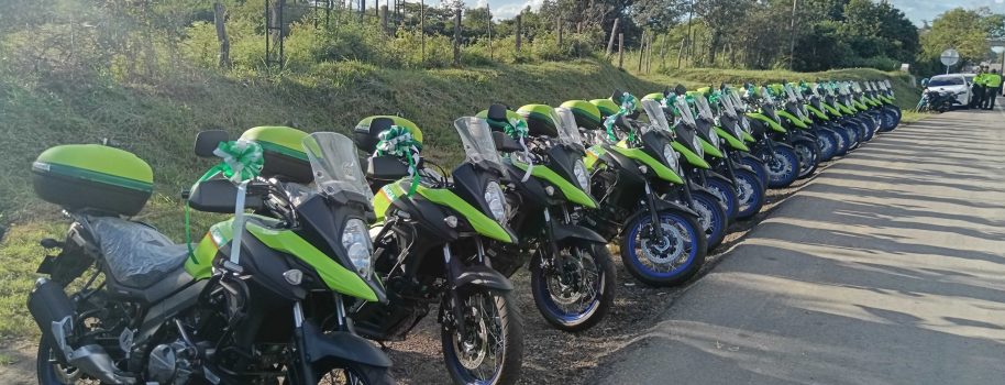 Concesionaria Ruta al Sur, realizó la entrega 63 motocicletas y 4 vehículos a la Dirección de Tránsito y Transporte de la Policía Nacional