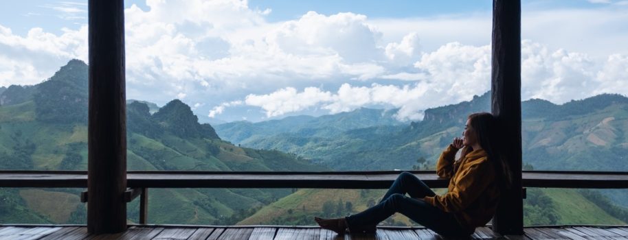 En Colombia, el 27% de los jóvenes se sienten solos, superando al 17% de los adultos mayores