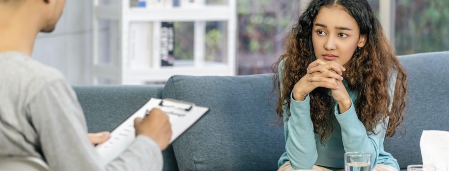 La salud mental en los jóvenes de Colombia sigue deteriorándose y son cuatro los posibles motivos