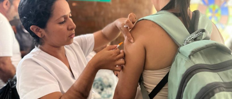 Neiva refuerza vacunación contra la fiebre amarilla, ante alerta nacional