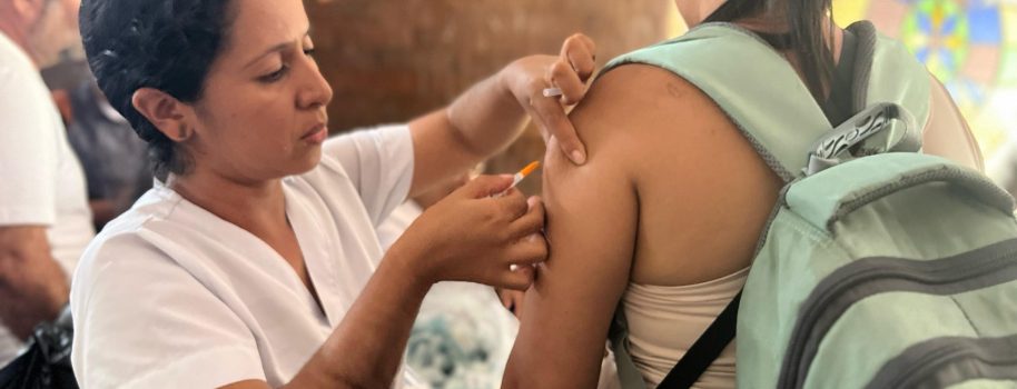 Neiva refuerza vacunación contra la fiebre amarilla, ante alerta nacional