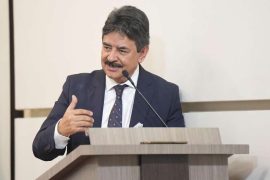 No más abusos de las aerolíneas en Colombia: Senador González Villa