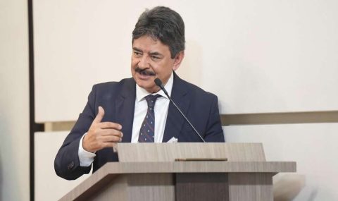 No más abusos de las aerolíneas en Colombia: Senador González Villa