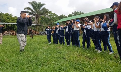 Animales silvestres que no pueden volver a su hábitat, se convierten en embajadores de la educación ambiental