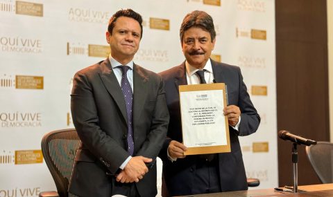 Más tiempo en familia: senador González Villa propone descanso compensado para servidores públicos en la semana de receso en octubre