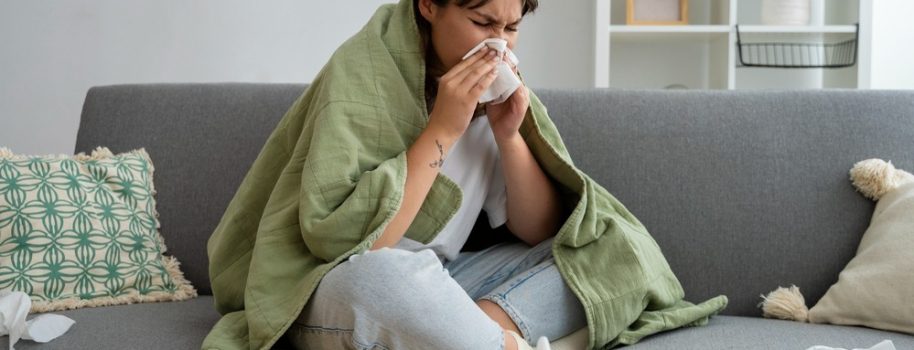 ¿Influenza o Covid-19?: reconozca los virus para su adecuado manejo con testeo y vacunación