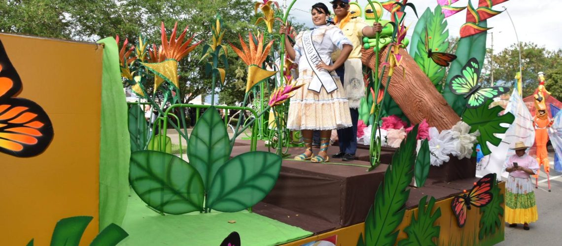 Neiva vibró con el desfile folclórico del certamen Popular del Bambuco