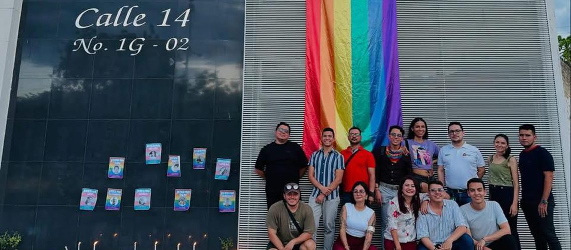 Queman la bandera LGBTIQ+ en el Concejo Municipal