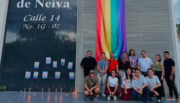 Queman la bandera LGBTIQ+ en el Concejo Municipal