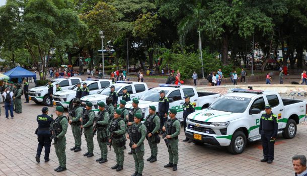 Gobernación fortalece capacidad operativa de la Policía en el Huila con entrega de modernos vehículos