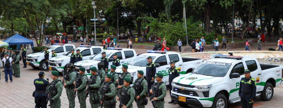 Gobernación fortalece capacidad operativa de la Policía en el Huila con entrega de modernos vehículos