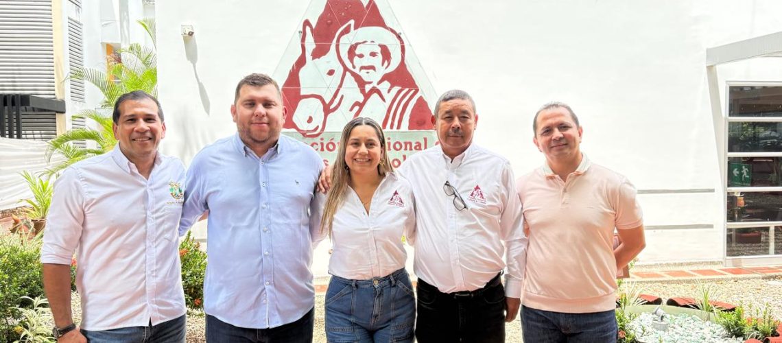 Convenio para mejorar vías rurales en Saladoblanco, Huila