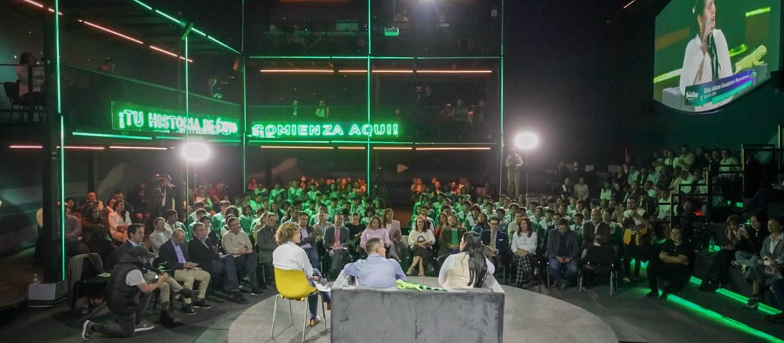 Ecopetrol entregó 100 becas a jóvenes de 32 departamentos para estudiar en las mejores universidades del país