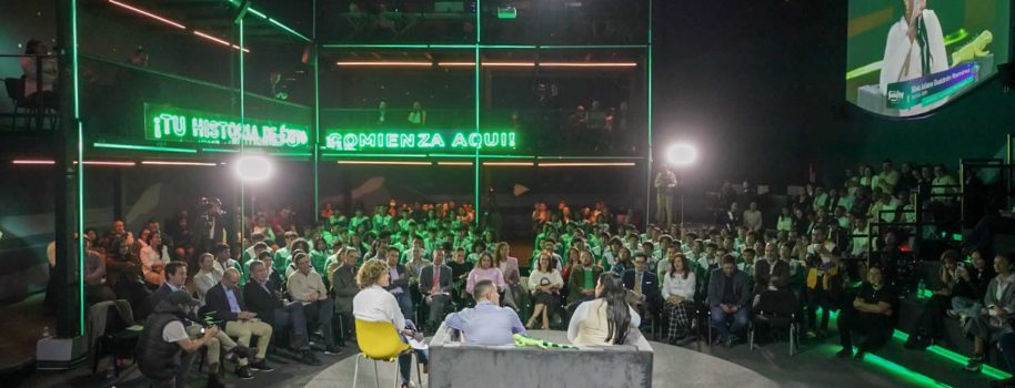 Ecopetrol entregó 100 becas a jóvenes de 32 departamentos para estudiar en las mejores universidades del país