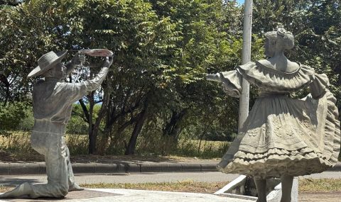 Alcaldía de Neiva, recupera y restaura figuras del Sanjuanero de la Avenida Inés García de Durán
