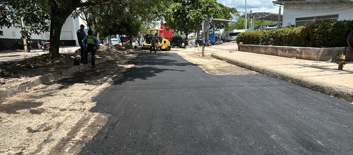 Intervenciones viales llegan a más barrios de Neiva para mejorar la movilidad y la seguridad