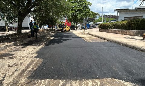 Intervenciones viales llegan a más barrios de Neiva para mejorar la movilidad y la seguridad