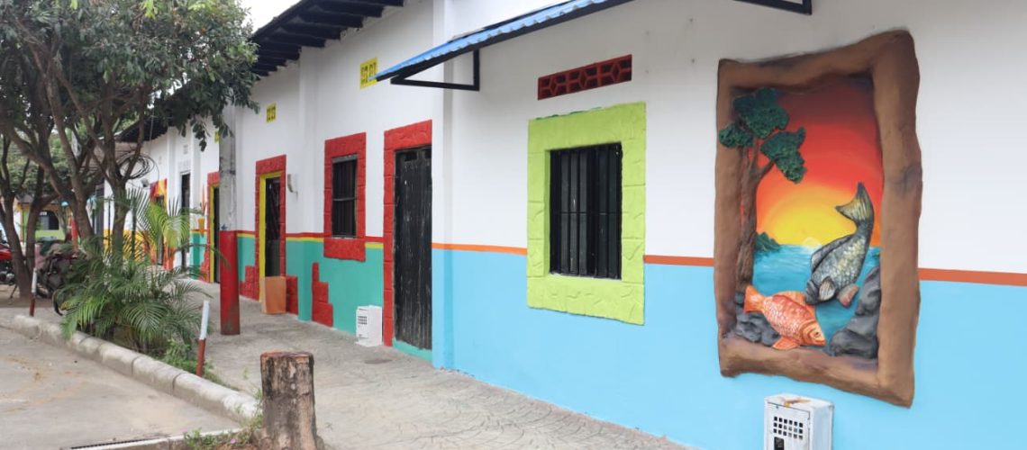 Plan Fachada: Rioloro cumple 393 años y sus casas se convirtieron en una galería de arte al aire libre