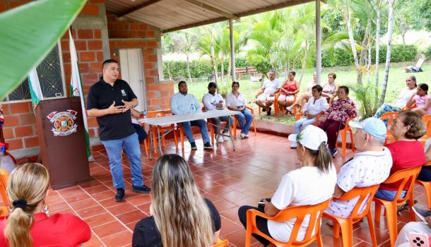 Alcalde de Rivera, Humberto Alvarado, da luz verde a nuevas obras de pavimentación en Rivera