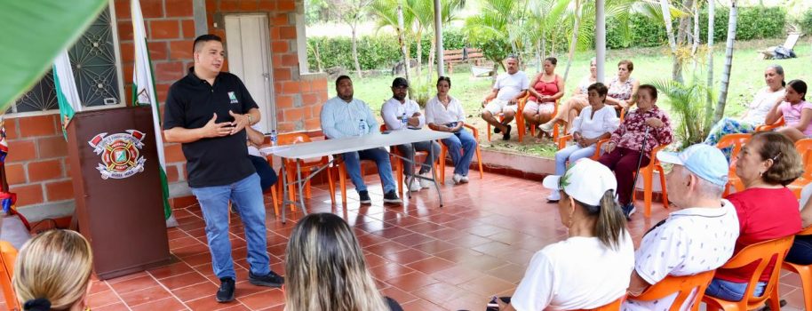 Alcalde de Rivera, Humberto Alvarado, da luz verde a nuevas obras de pavimentación en Rivera
