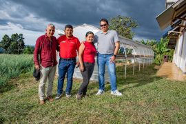 Con inversión de $9.800 millones, familias caficultoras del Huila mejoran su competitividad
