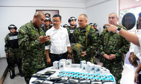 Gobernación del Huila, entregó cámaras de alta tecnología para fortalecer el trabajo operativo del Ejército Nacional