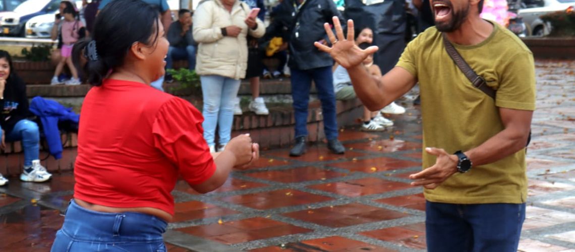 Los niños, niñas y padres de familia también hacen parte de las Fiestas del Cacao y el Café en una tarde de juegos