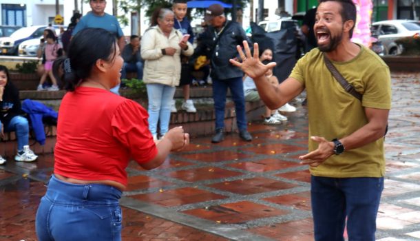 Los niños, niñas y padres de familia también hacen parte de las Fiestas del Cacao y el Café en una tarde de juegos