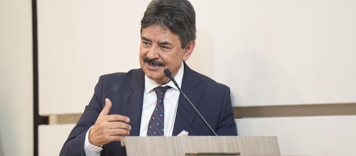 Senadores promueven ley que busca alargar la vida útil de celulares, computadores y electrodomésticos