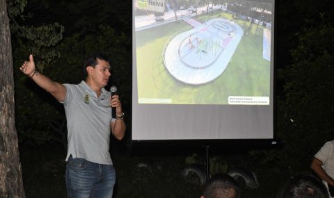 Alcalde de Neiva, Germán Casagua, inicia construcción de placas deportivas en las comunas 6 y 10
