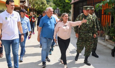 Gobernador Rodrigo Villalba entrega nuevas vías en Neiva: comunidades celebran transformación de sus barrios
