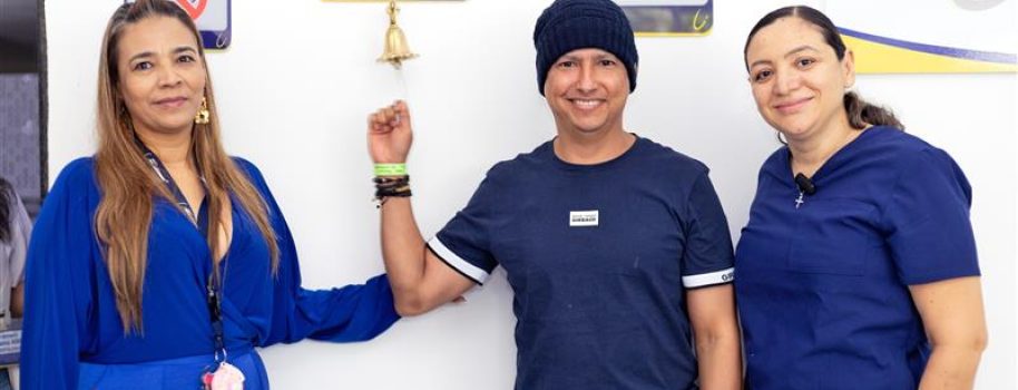 Campanazo de vida: Laboyano vence un agresivo cáncer de sangre en Clínica Medilaser