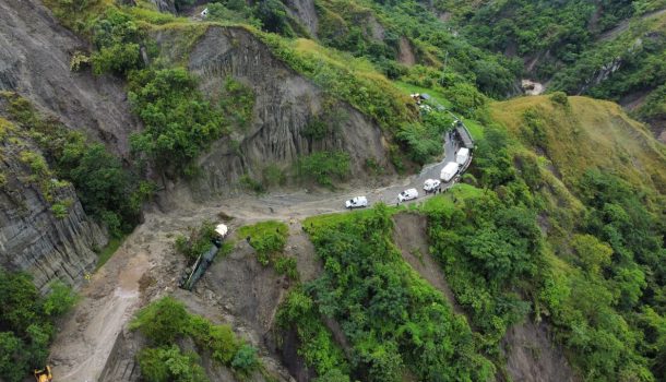 Senador González Villa pide visita técnica urgente en sector Los Altares