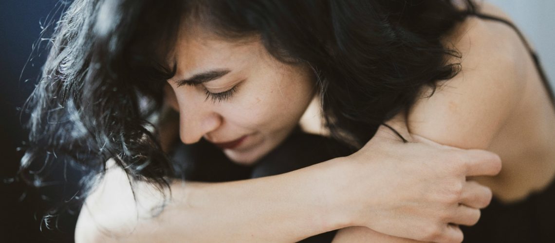 Estudio señala que ser mujer en Bogotá es un factor de riesgo para la salud mental