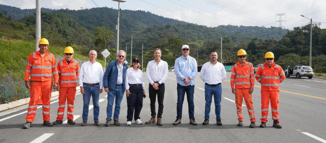 Viajeros disfrutarán en Semana Santa de moderna vía: finalizan las obras de rehabilitación de 61 km entre Pitalito y San Juan de Villalobos, en el proyecto Santana – Mocoa – Neiva