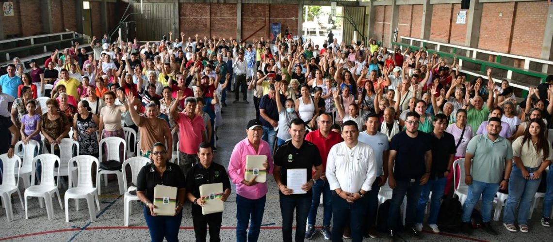 Alcalde Germán Casagua, logra inversión histórica: más de $8.000 millones para mejorar viviendas en Neiva