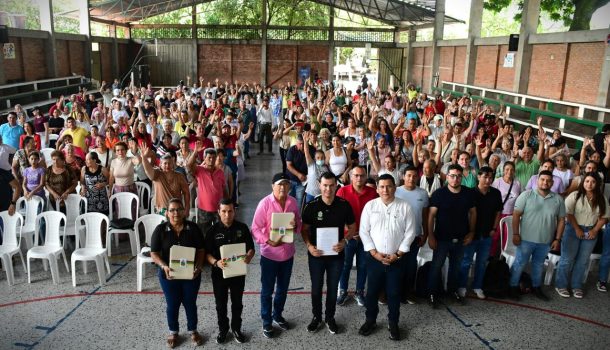 Alcalde Germán Casagua, logra inversión histórica: más de $8.000 millones para mejorar viviendas en Neiva