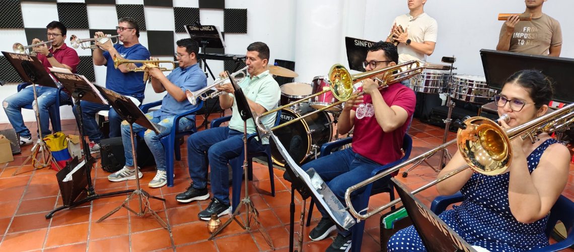 Gobernación del Huila y Banda Sinfónica rinden tributo a la niñez con el concierto «Los Niños, la Luz del Mundo»