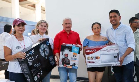 INFIHUILA y Gobernación, fortalecen el emprendimiento en Hobo, con entrega de 75 unidades productivas