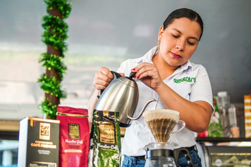 Más de 4.000 emprendedores beneficiados con capacitaciones gratuitas gracias a alianza entre Gobernación y Strive Colombia