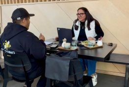 Norma Pérez, la contadora huilense que orienta en USA a miles de migrantes en finanzas y estabilidad económica