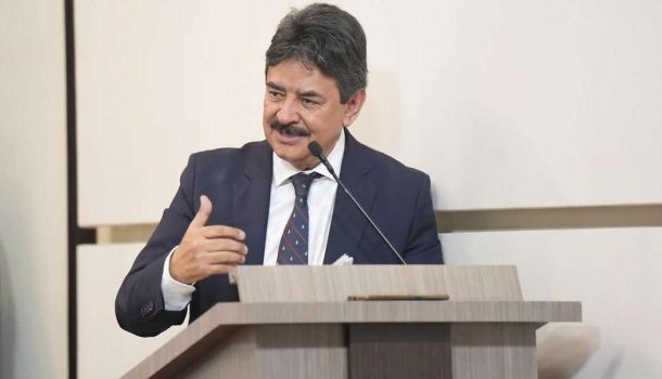 Plan de choque y acuerdo nacional: las propuestas del senador González Villa ante la crisis de salud