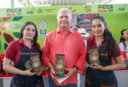 Más de $3.800 millones para fortalecer la productividad cafetera en 17 municipios del Huila Grande