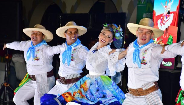Danza y color, marcaron muestra folclórica del certamen Señorita Neiva