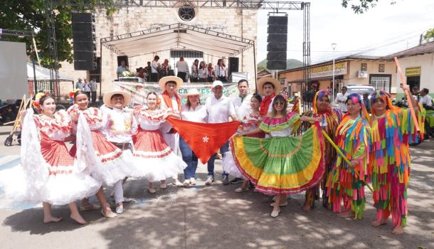 Más de 10 asociaciones del Norte del Huila, recibieron un reconocimiento especial en el día conmemorativo del campesino
