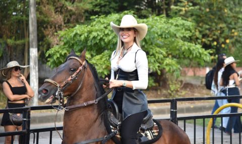 Se cumplió la primera cabalgata del 65° Festival del Bambuco en San Juan y San Pedro