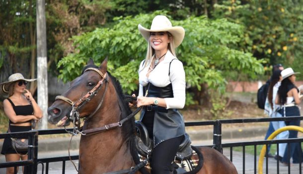 Se cumplió la primera cabalgata del 65° Festival del Bambuco en San Juan y San Pedro